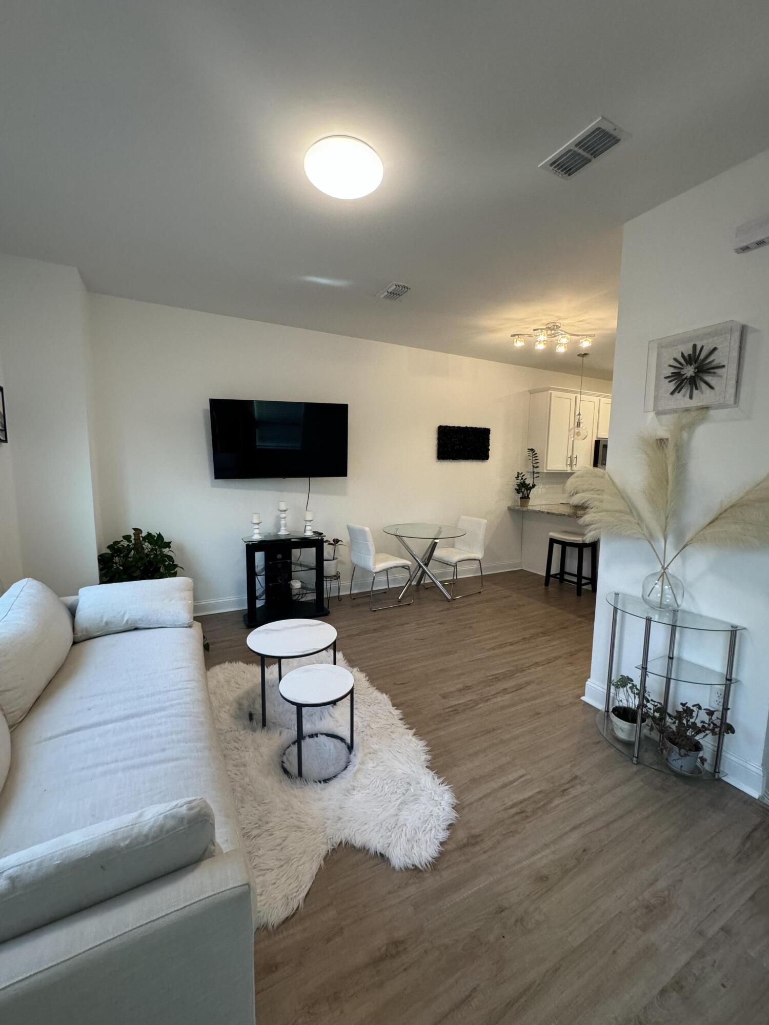 1252 Allusion Lane 201
