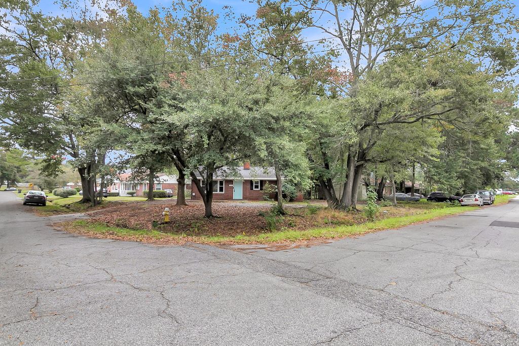 Photo of 2649 Cardinal Circle, North Charleston, SC 29405 (MLS # 25029548)