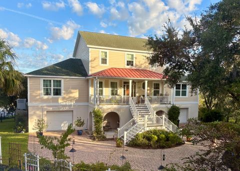 Photo of 100 Oak Turn Road, Charleston, SC 29412 (MLS # 25028578) Photo of 100 Oak Turn Road, Charleston, SC 29412 (MLS # 25028578)