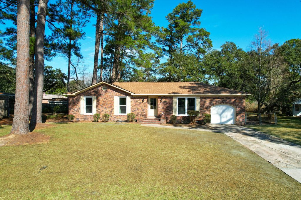 Photo of 2134 Eve Circle, Charleston, SC 29414 (MLS # 26002272)