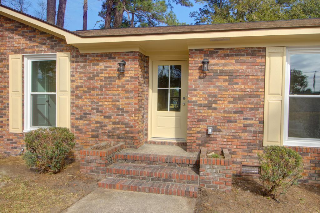 Photo of 2134 Eve Circle, Charleston, SC 29414 (MLS # 26002272)
