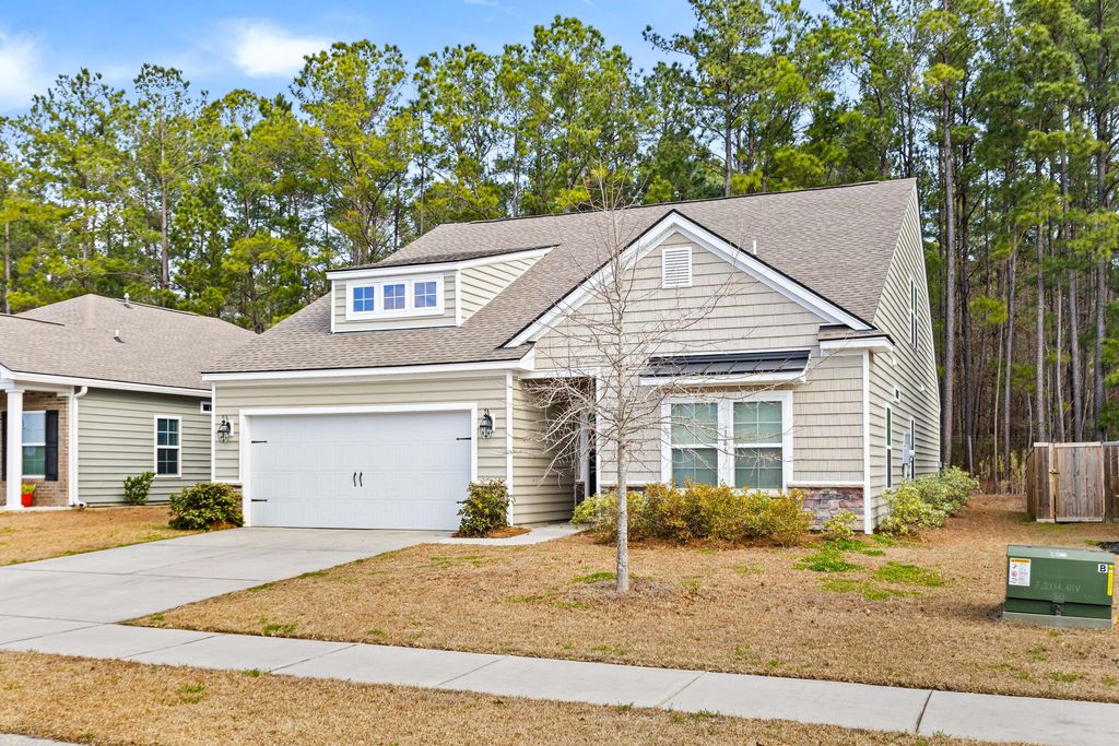 Photo of 166 Daniels Creek Circle, Goose Creek, SC 29445 (MLS # 26003844)