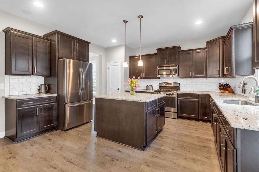 Photo of 433 Turnstone Street, Mount Pleasant, SC 29464 (MLS # 26003989)