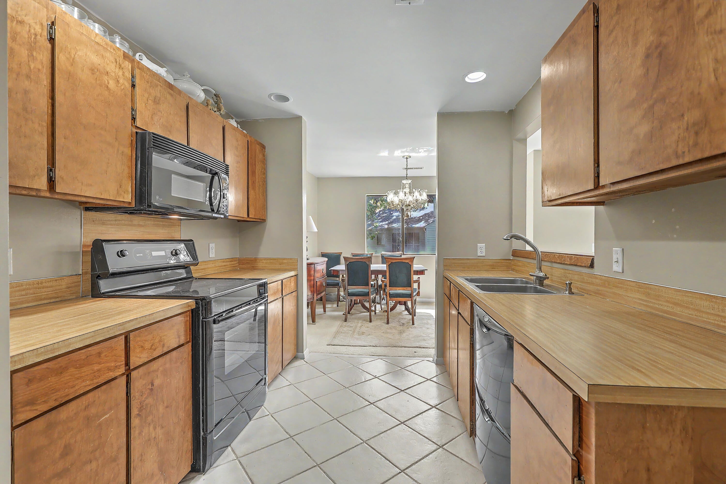 1203 Village Creek Lane 4