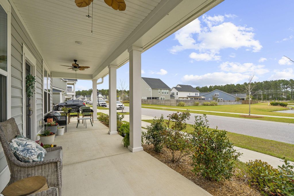 Photo of 125 Garden Lily Lane, Summerville, SC 29485 (MLS # 26008670)