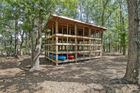listing image 142