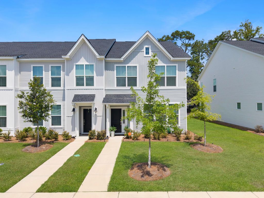 Photo of 141 Omalley Drive, Summerville, SC 29483 (MLS # 26019704)