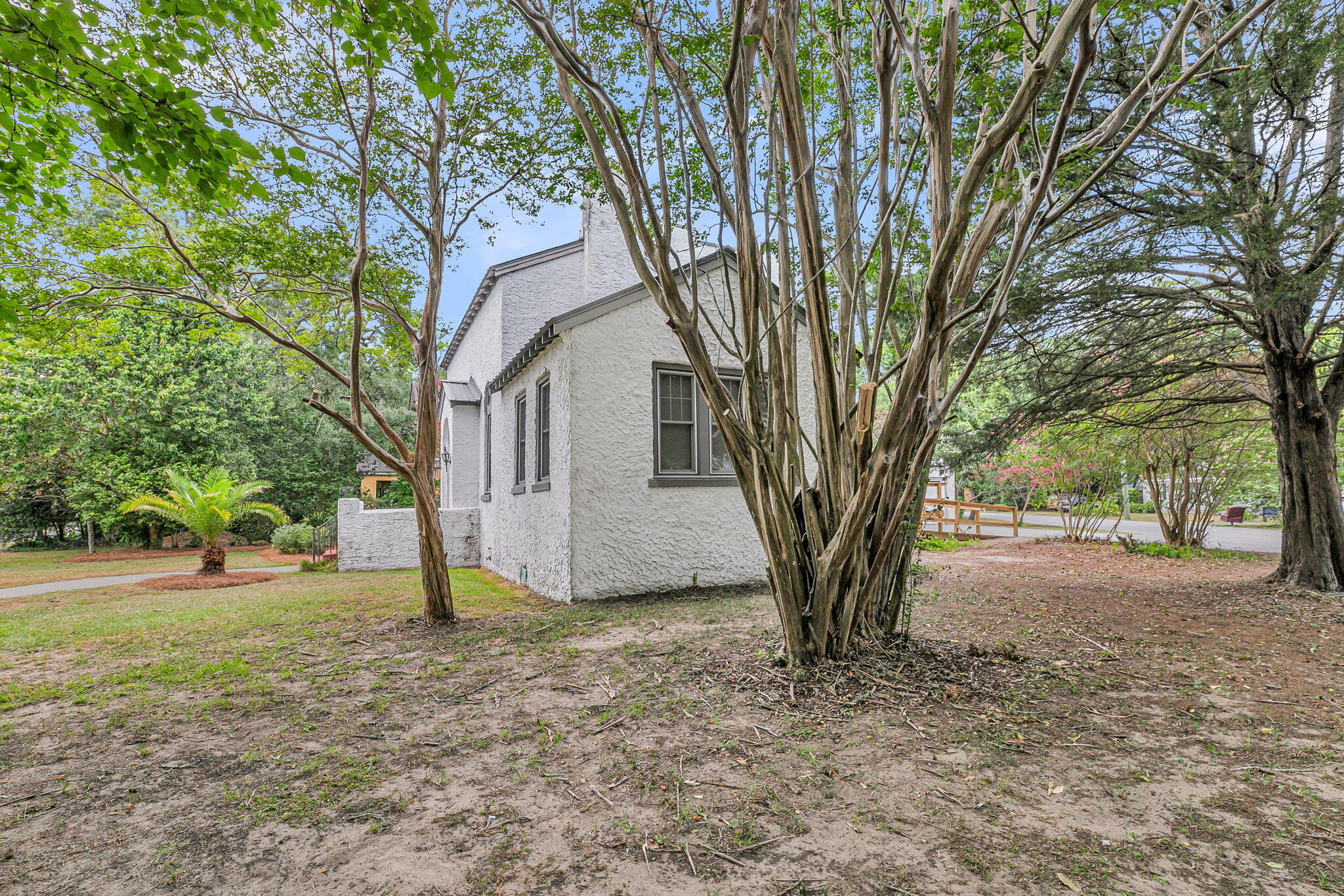 2062 Wappoo Drive