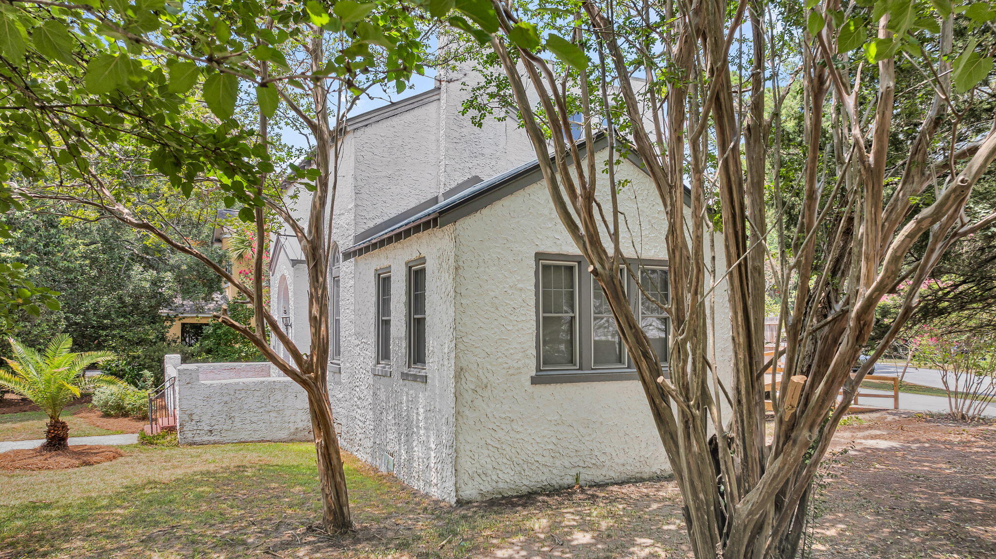 2062 Wappoo Drive