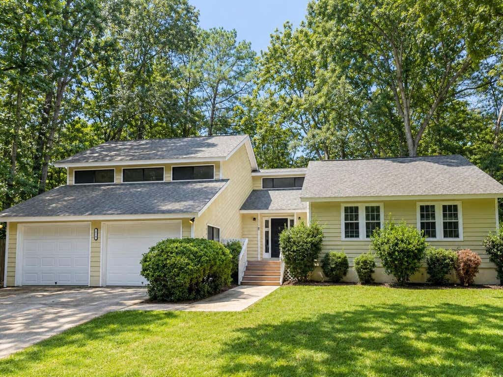 Photo of 158 Fox Chase Drive, Goose Creek, SC 29445 (MLS # 26021996)