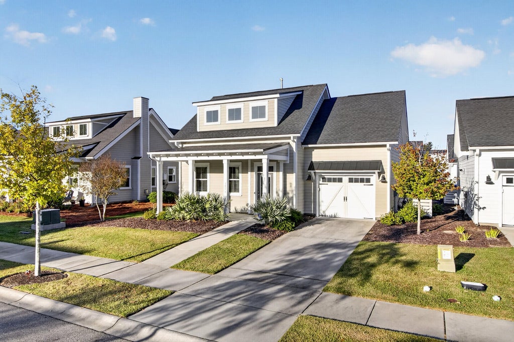 Photo of 1513 Spicata Street, Mount Pleasant, SC 29466 (MLS # 26029176)