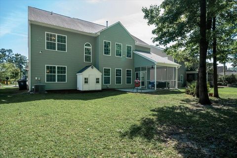 A home in North Charleston