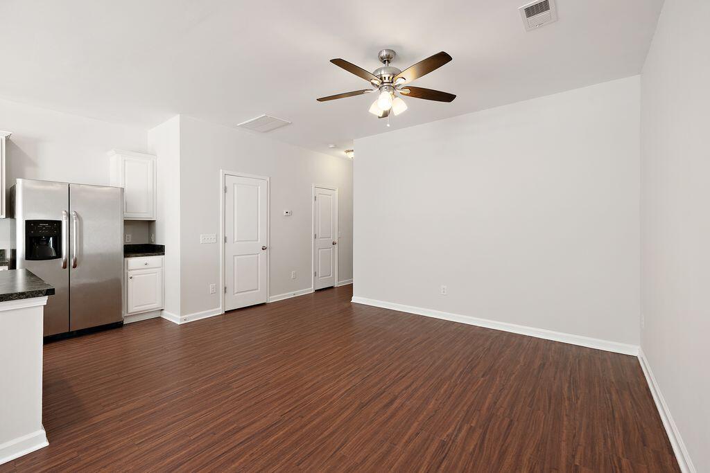 4763 Horse Drawn Way