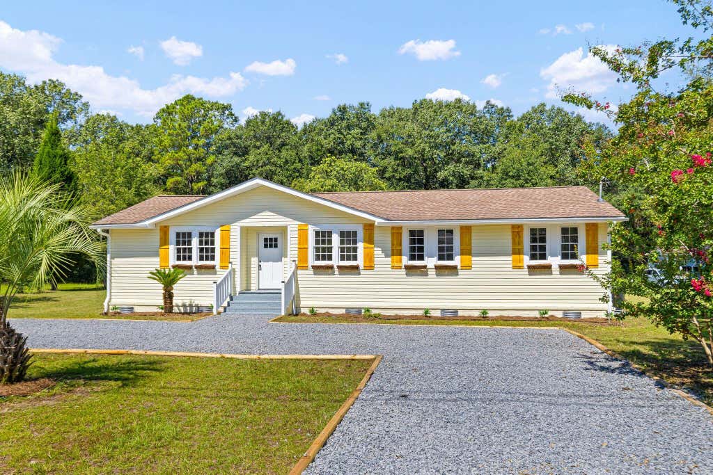 Photo of 136 Mahoney Lane, Moncks Corner, SC 29461 (MLS # 26022795)