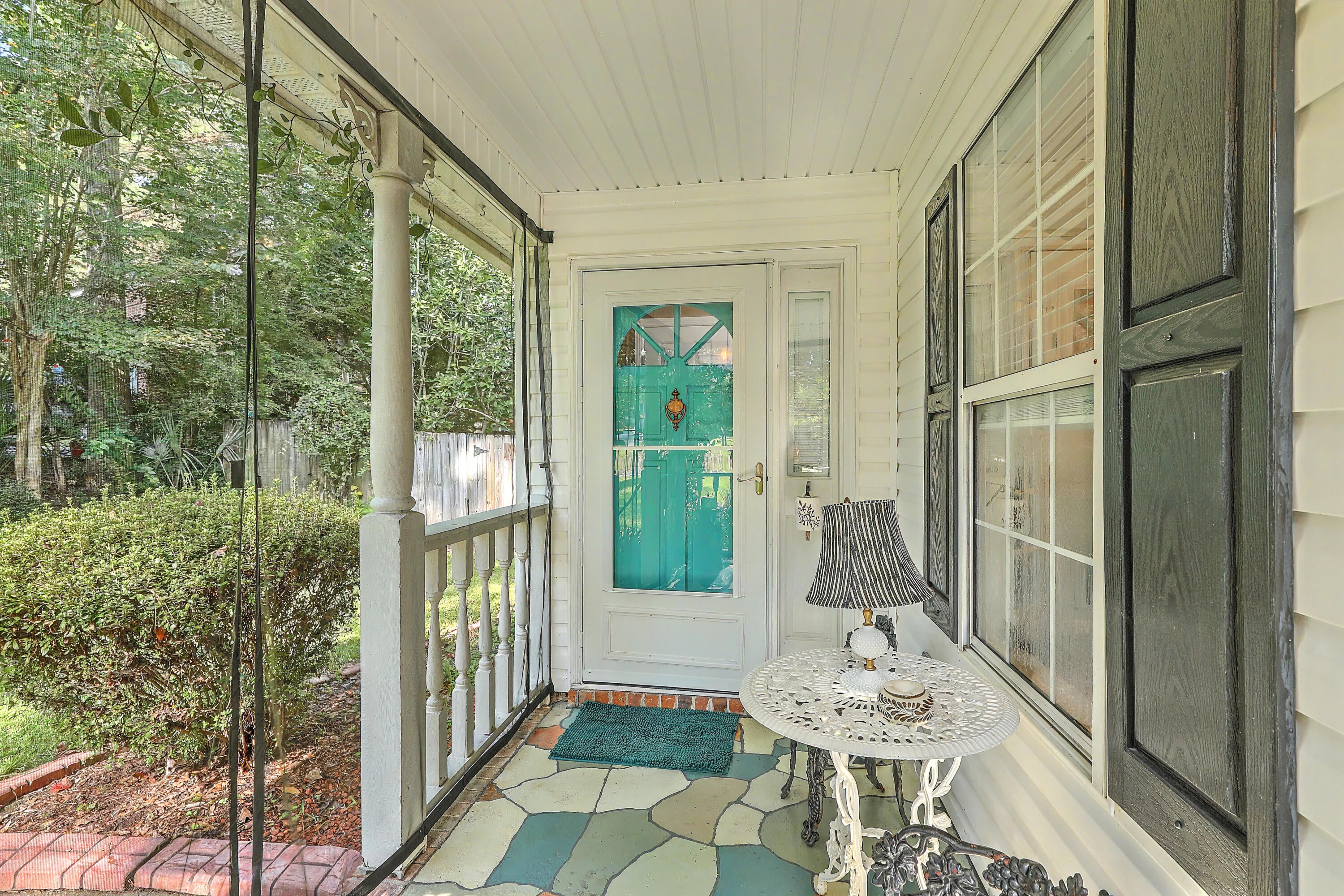 306 Black Oak Boulevard