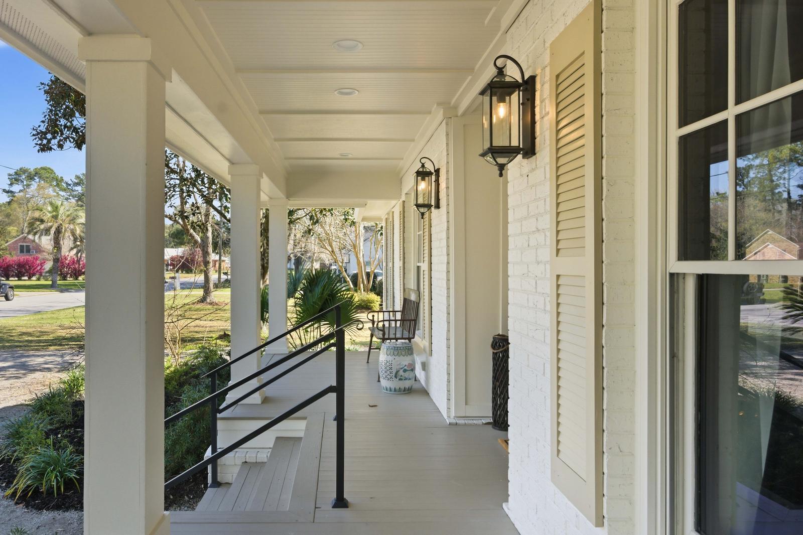 1106 Meadowcroft Lane