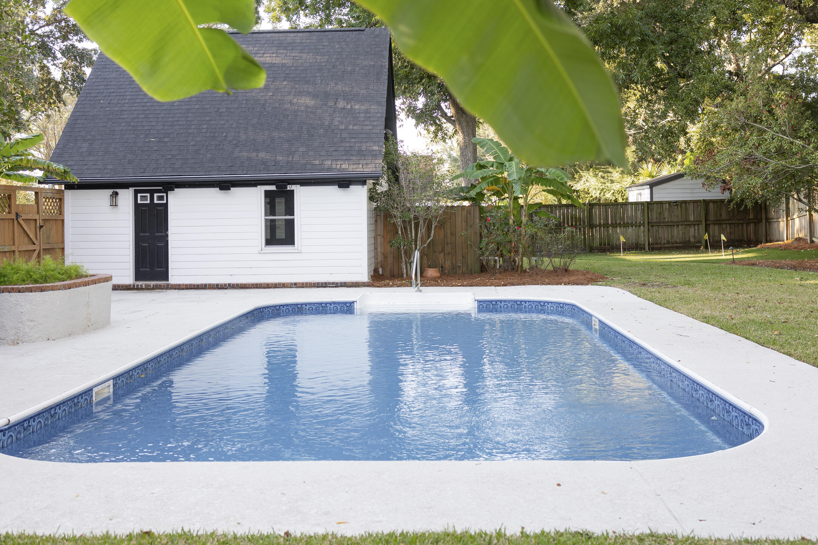 699 Castle Pinckney Drive