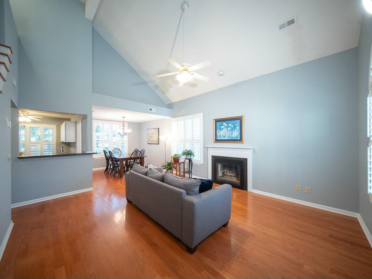 2009 Arundel Place