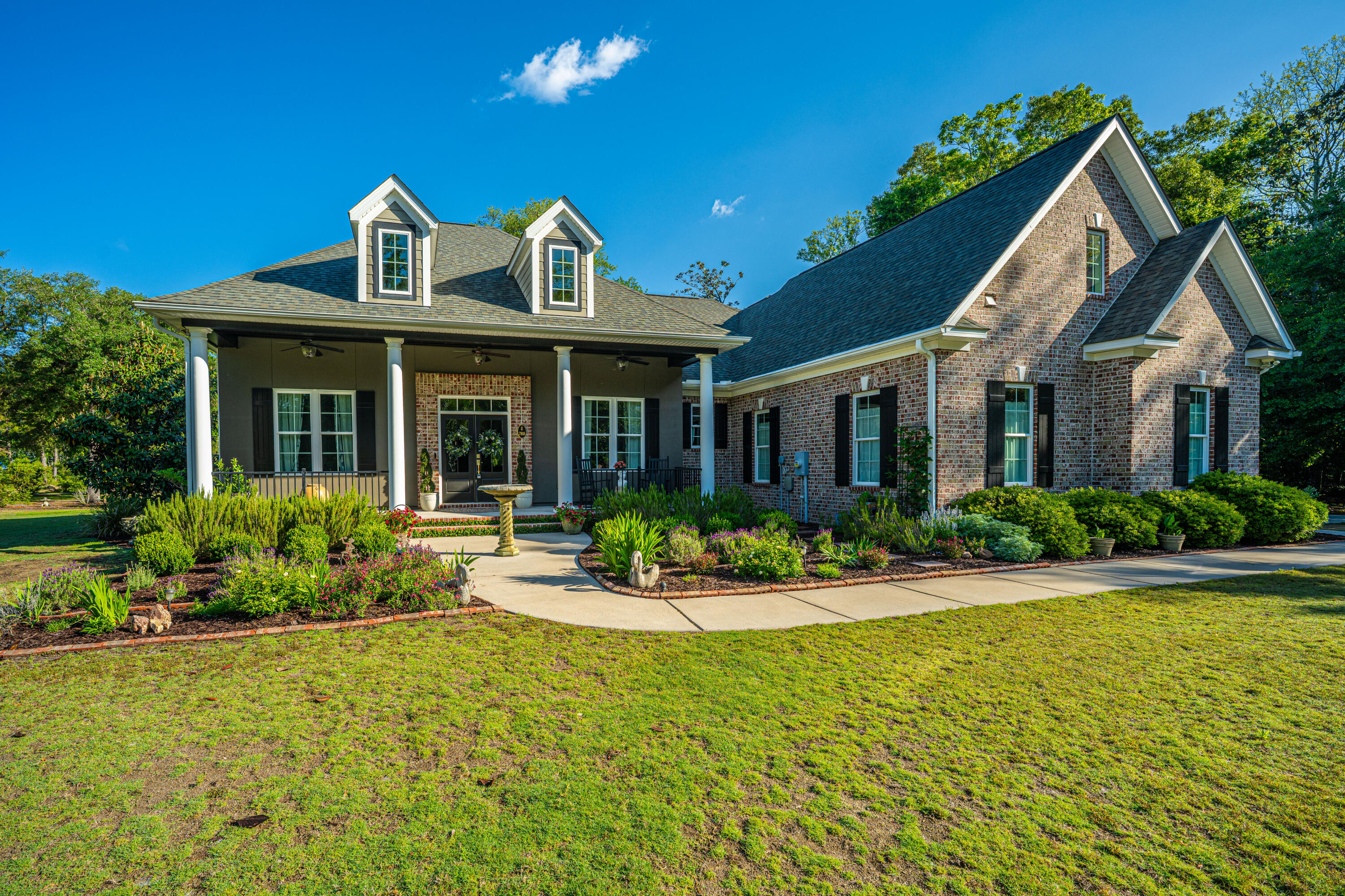 788 Awendaw Lakes Boulevard