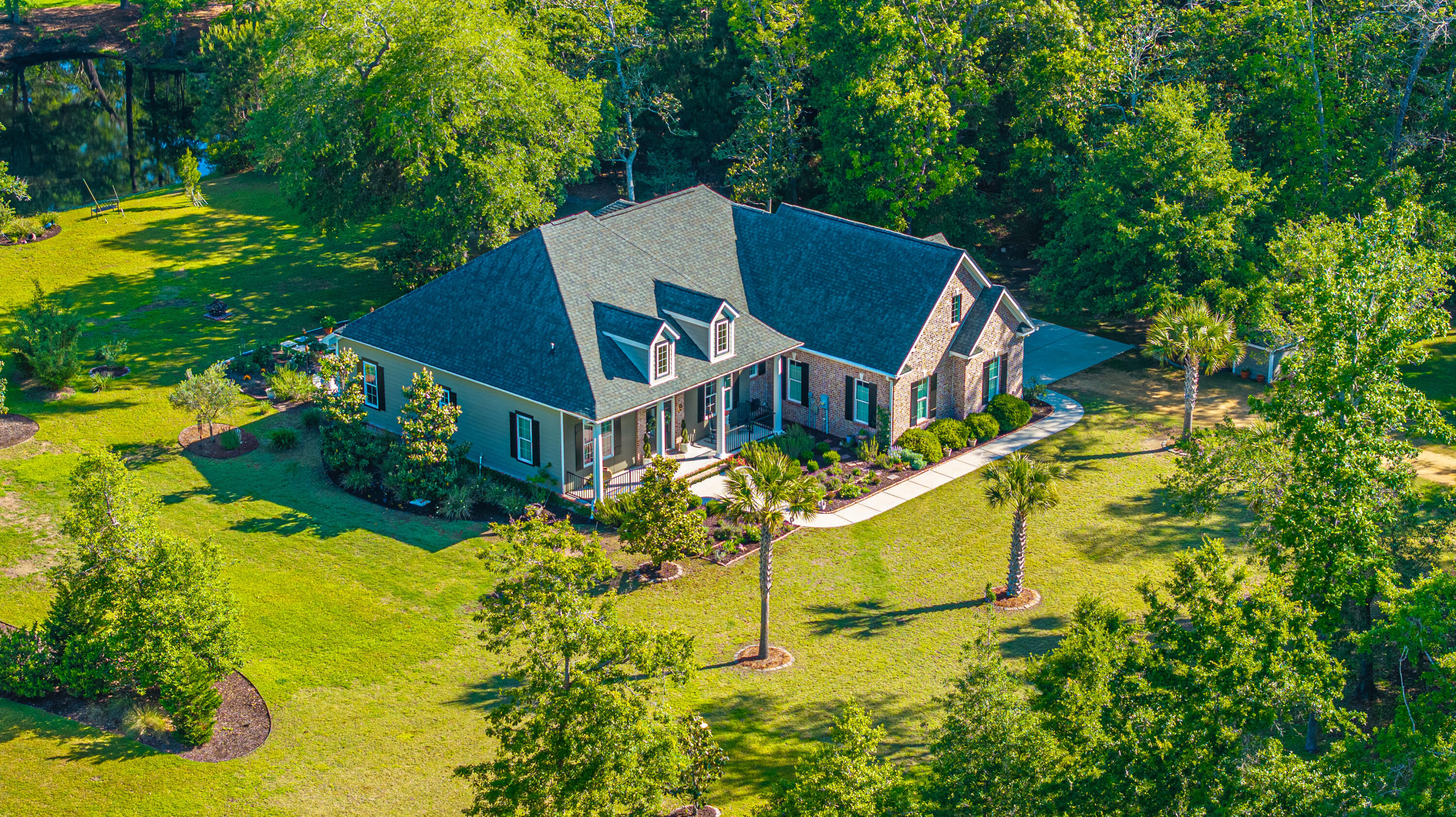 788 Awendaw Lakes Boulevard