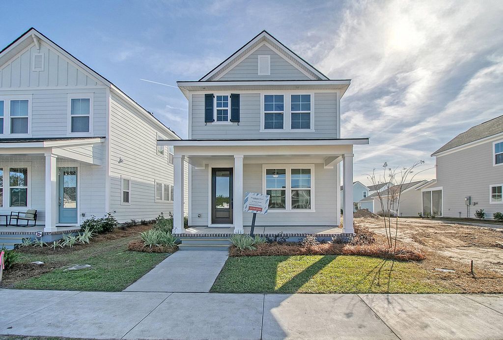 Photo of 513 Ivy Green Lane, Summerville, SC 29486 (MLS # 25024038)