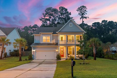 Photo of 5541 Alpine Drive, Summerville, SC 29483 (MLS # 25024418) Photo of 5541 Alpine Drive, Summerville, SC 29483 (MLS # 25024418)