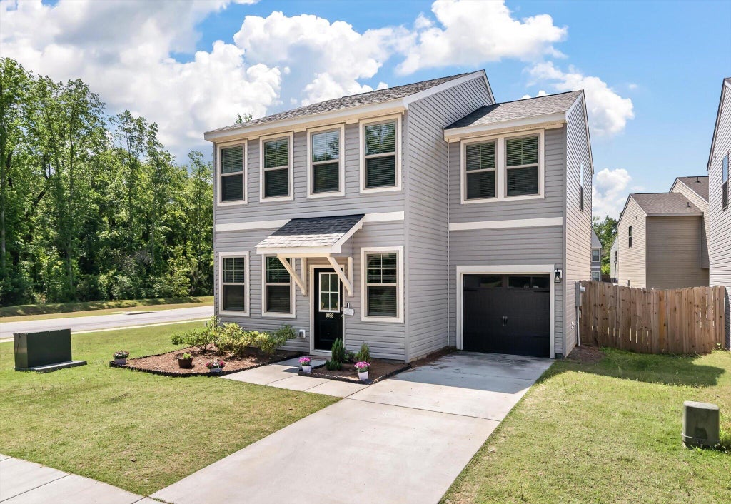 Photo of 1056 Berry Patch Circle, Summerville, SC 29485 (MLS # 26016844)