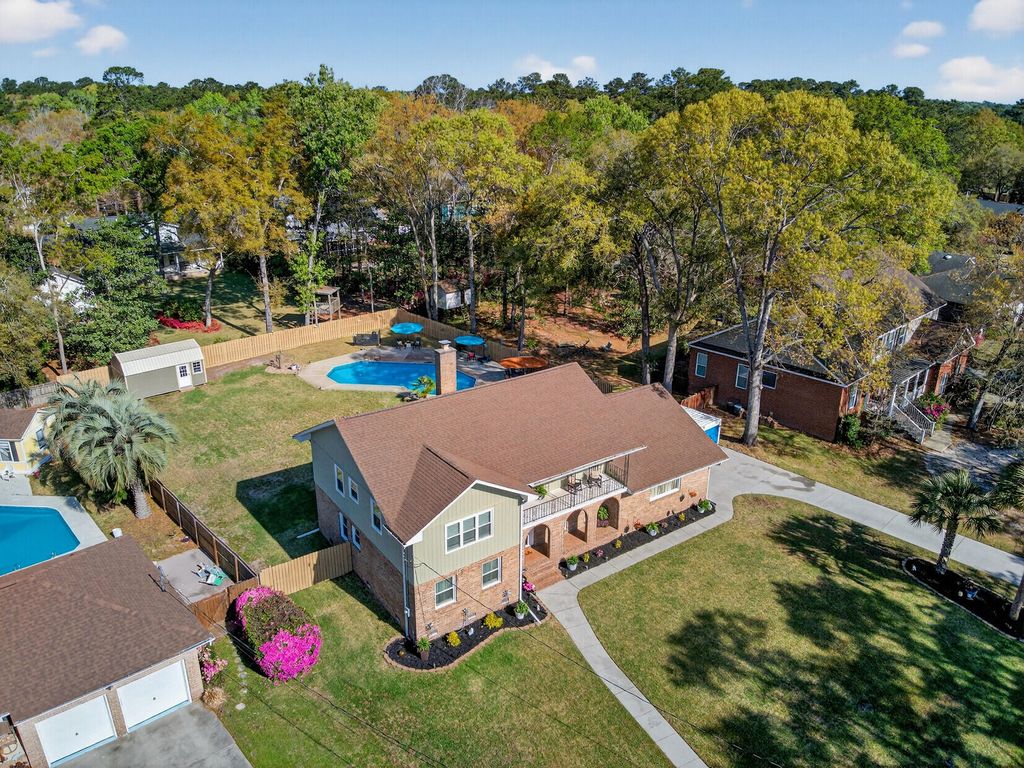 Photo of 112 Ayers Circle, Summerville, SC 29485 (MLS # 26008772)