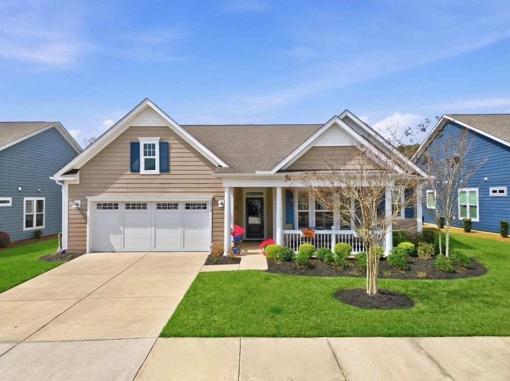 Photo of 2079 Barn Swallow Road, Summerville, SC 29483 (MLS # 26007296)