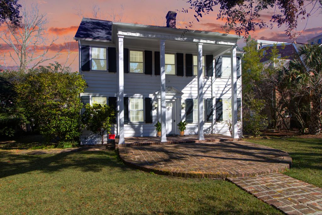 Photo of 3 Shaftsbury Lane, Charleston, SC 29401 (MLS # 26007407)