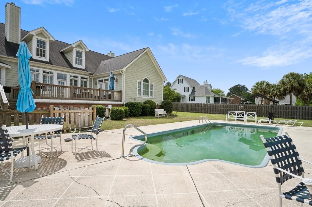 527 W Butternut Road