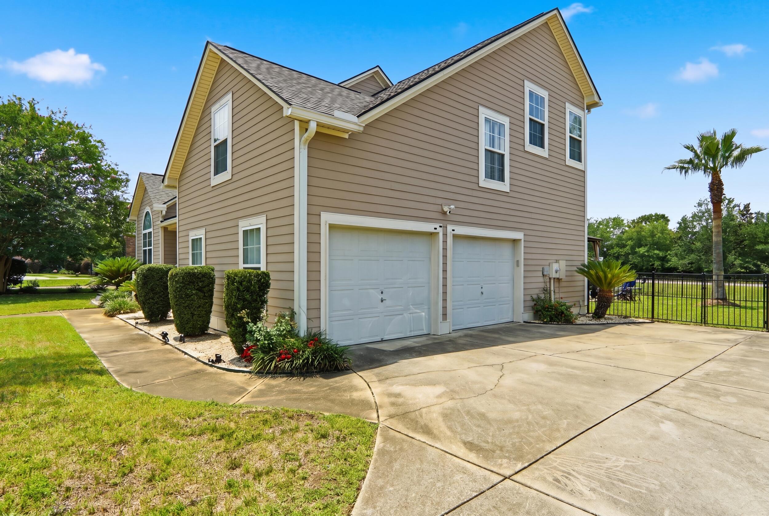5043 Spaniel Drive