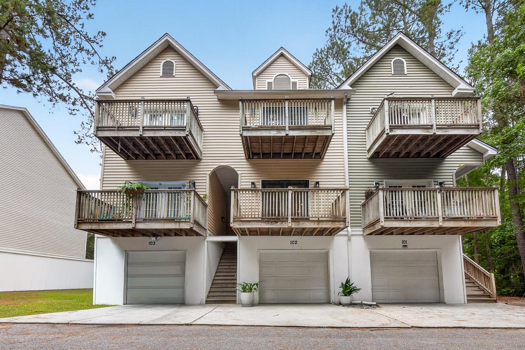 Photo of 949 E Estates Boulevard #102, Charleston, SC 29414 (MLS # 26016943)