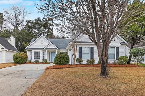 Photo of 410 Manorwood Lane, Charleston, SC 29414 (MLS # 26002664)