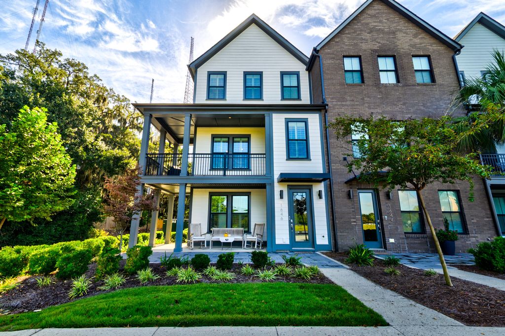 Photo of 1646 Florentia Street, Mount Pleasant, SC 29464 (MLS # 25027533)