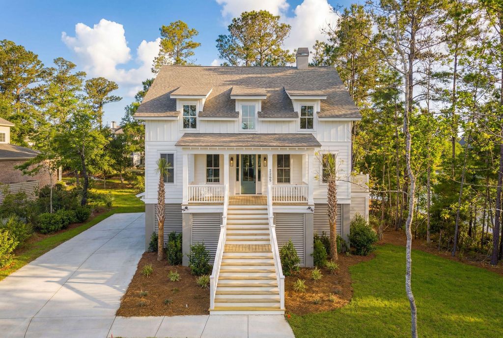 Photo of 2265 Beckenham Drive, Mount Pleasant, SC 29466 (MLS # 26004723)