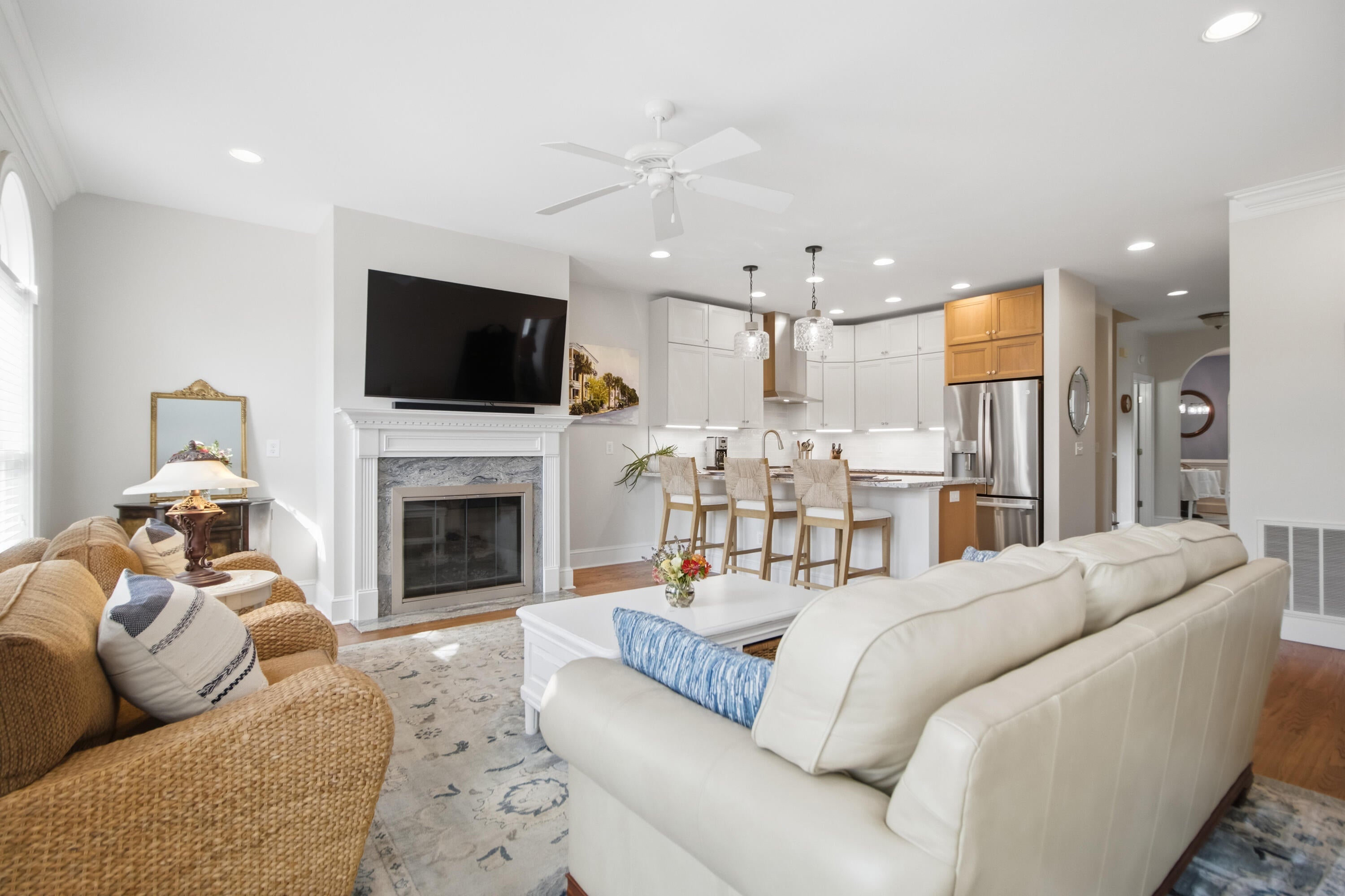 2438 Racquet Club Drive 2c