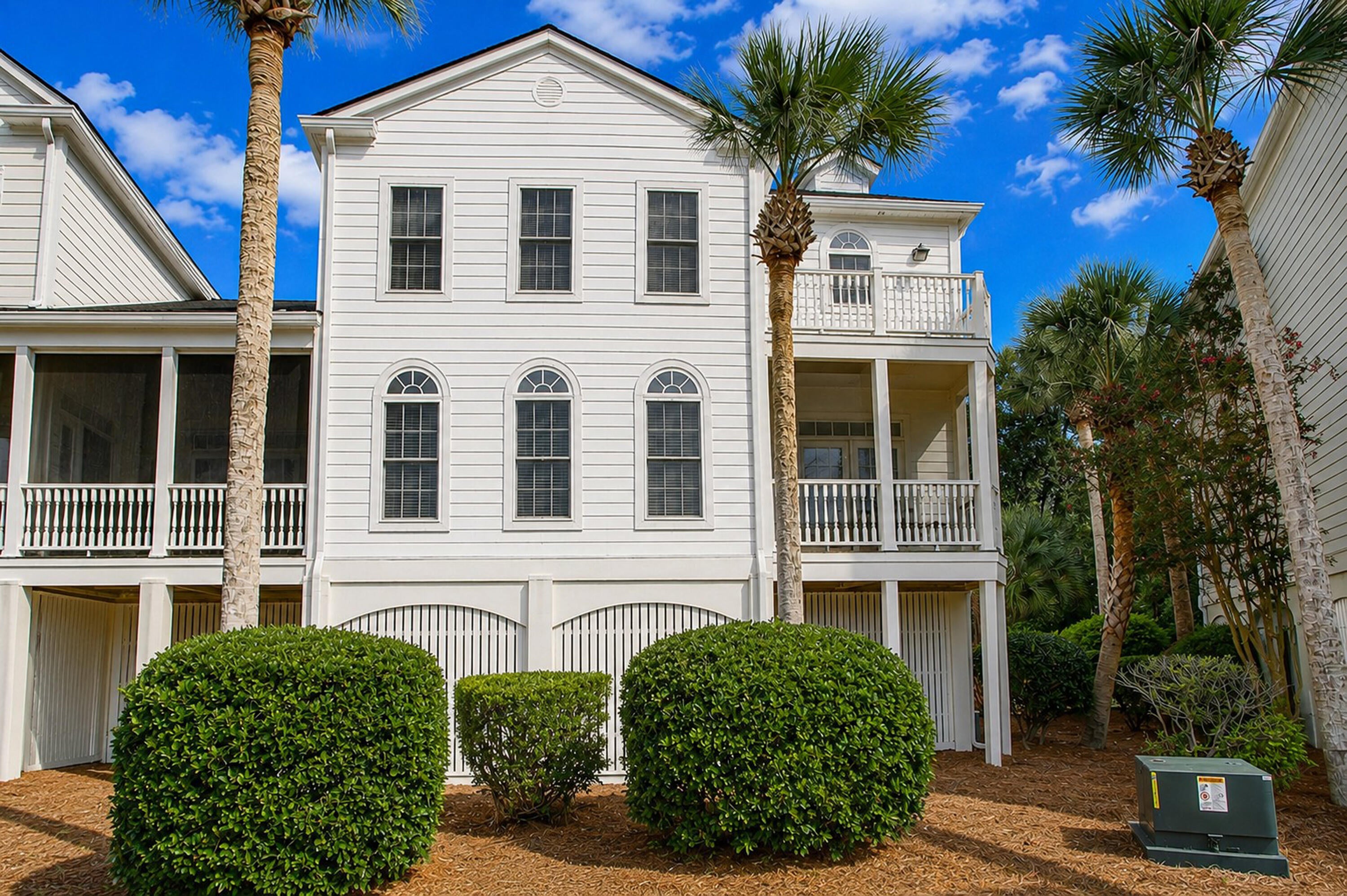 2438 Racquet Club Drive 2c