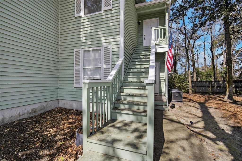 Photo of 6280 Rolling Fork Road #H, North Charleston, SC 29406 (MLS # 26006376)