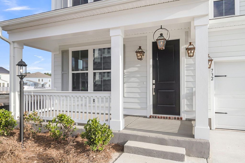 Photo of 732 Maynard Lane, Summerville, SC 29486 (MLS # 26008881)