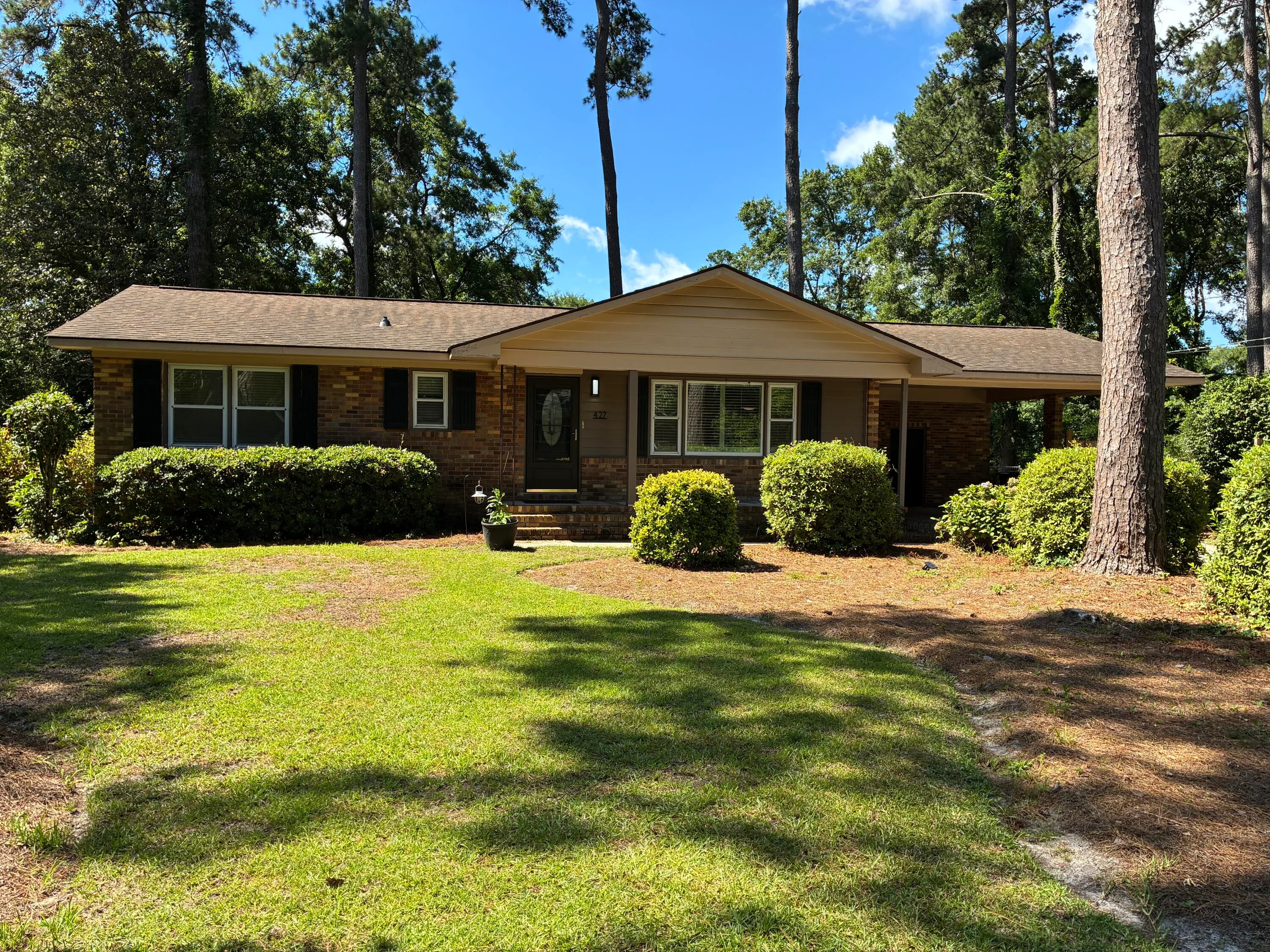 427 Dogwood Circle