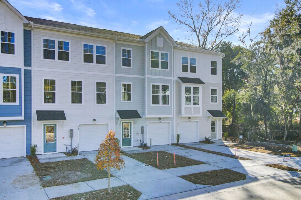 Photo of 445 Caledon Court, Johns Island, SC 29455 (MLS # 25032938)