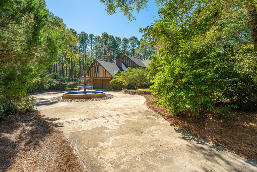 Photo of 4391 Cloudmont Drive, Hollywood, SC 29449 (MLS # 25028872)