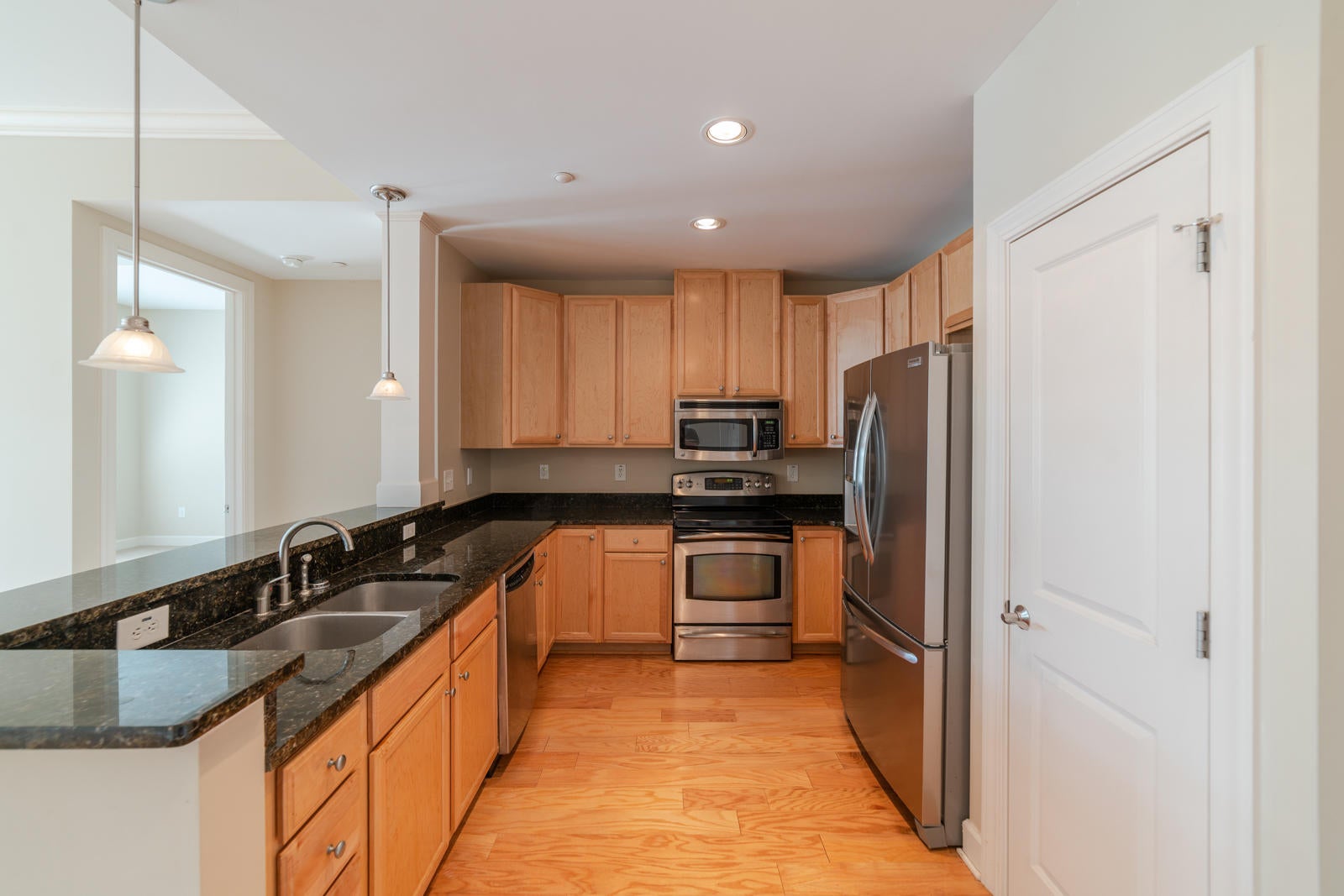 125 Pier View Street 106