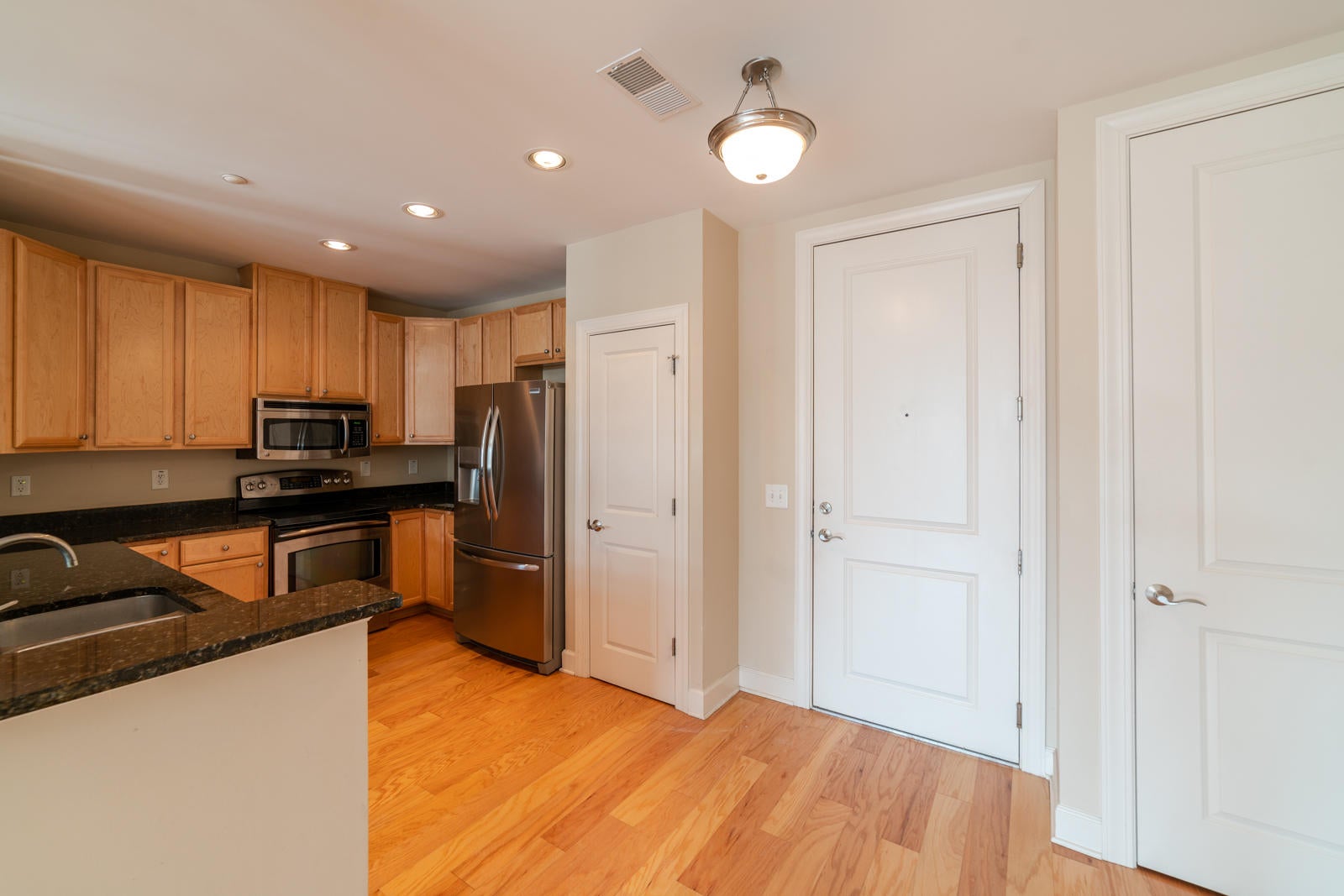 125 Pier View Street 106