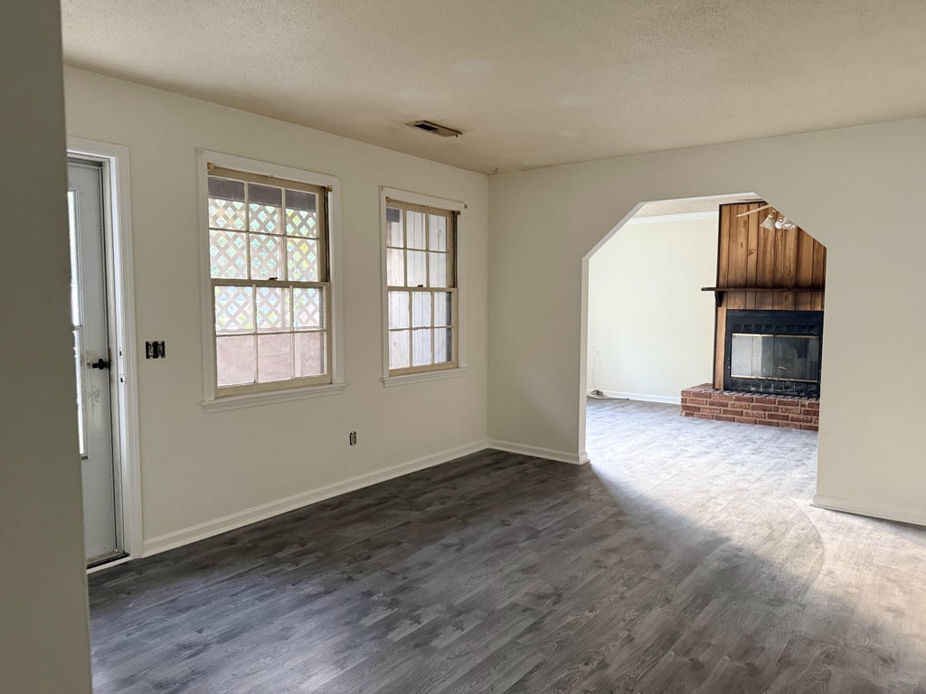Photo of 203 Eagle Drive, Summerville, SC 29485 (MLS # 26029410)