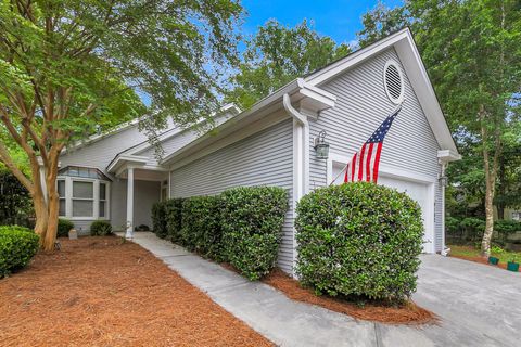 A home in North Charleston