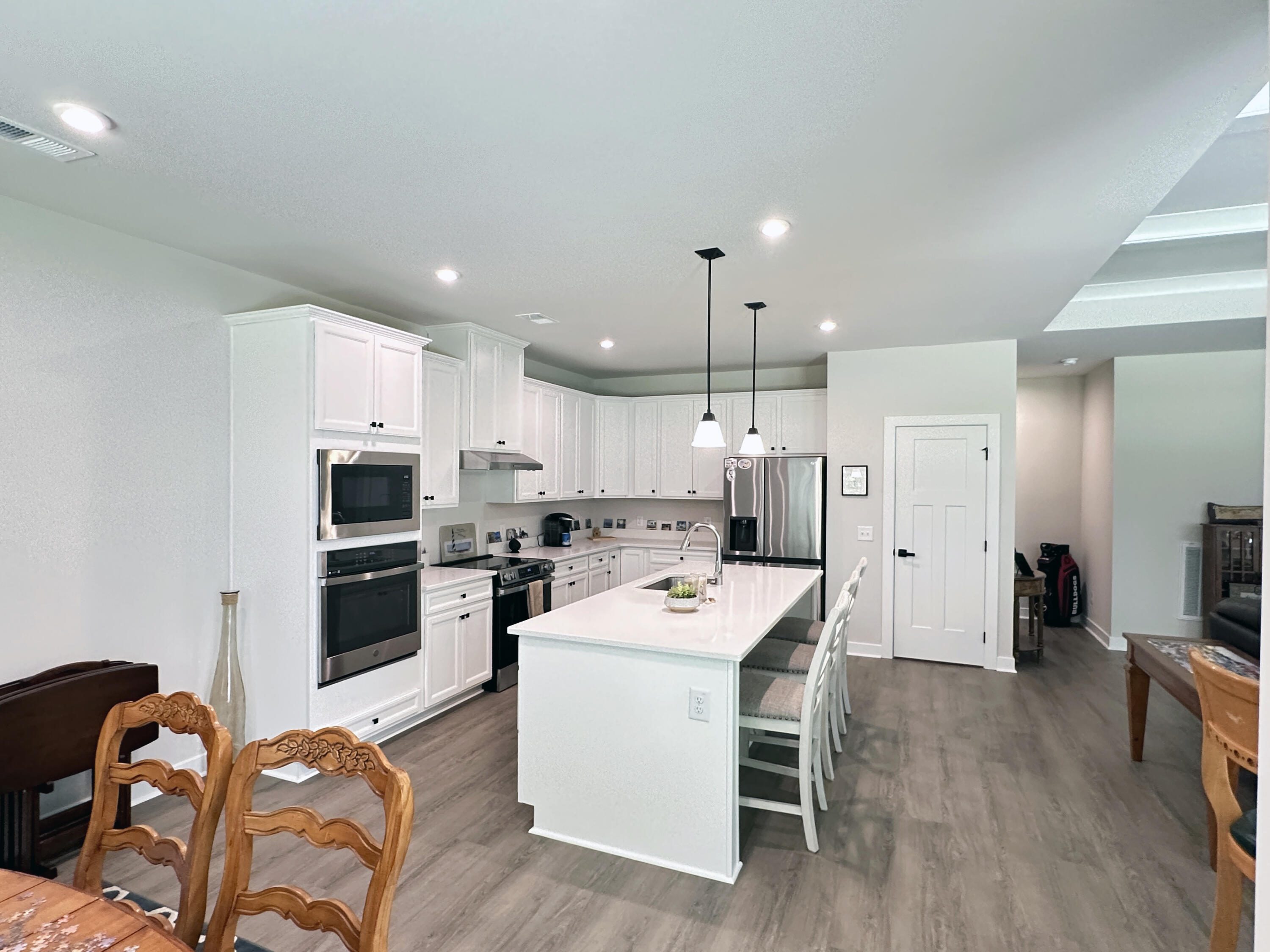 983 Awendaw Lakes Boulevard