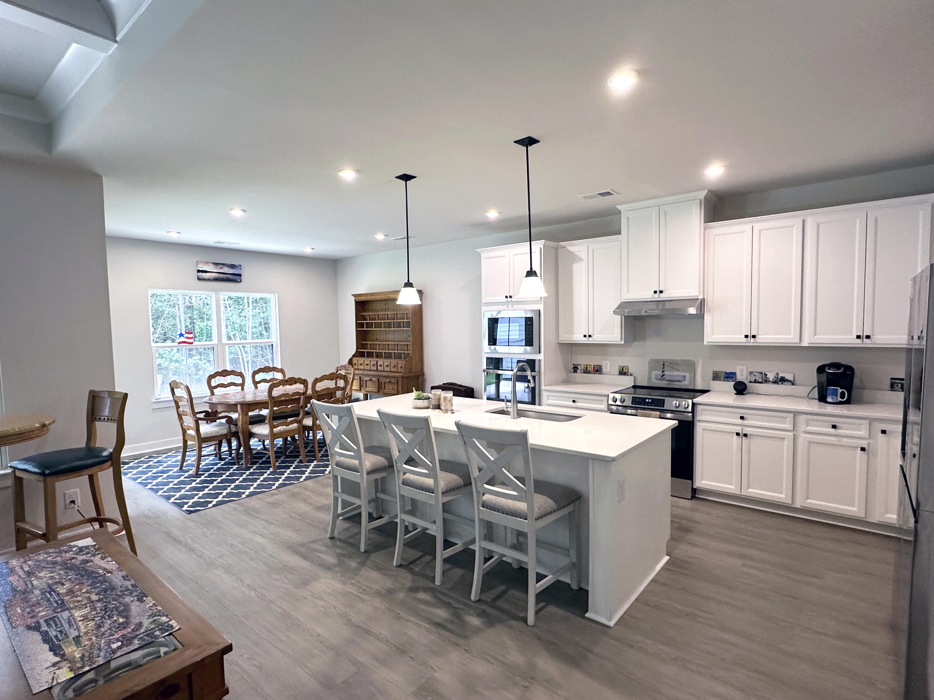 983 Awendaw Lakes Boulevard