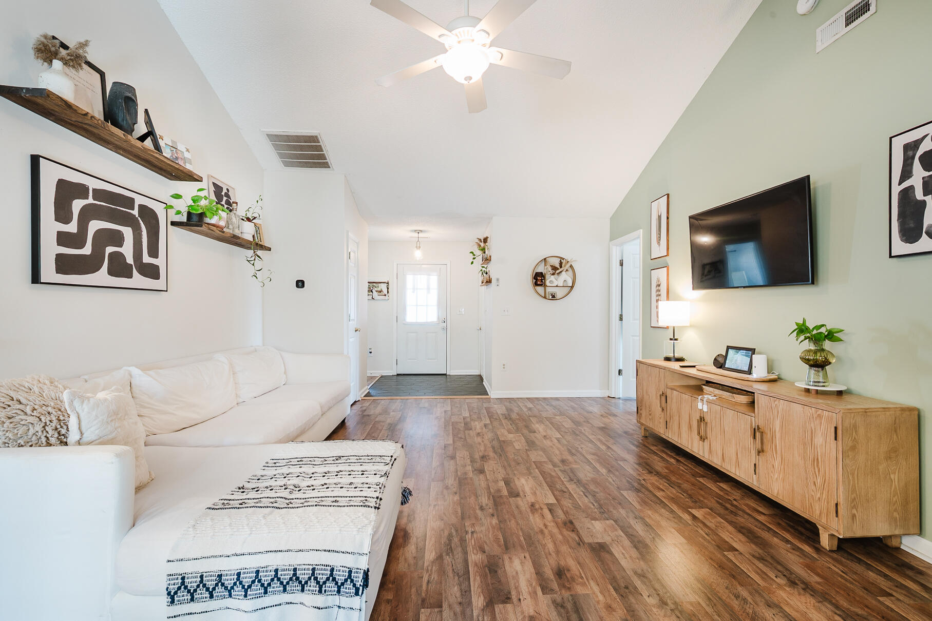 1260 Lakefront Drive